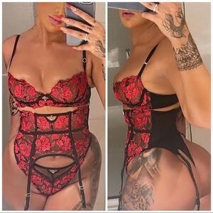 Lingerie set - NEW sexy ruby underwire lingerie set
